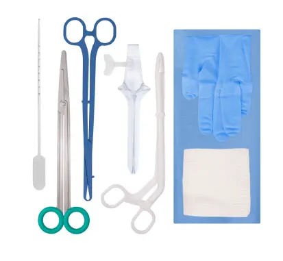 Kit cirúrgico com instrumentos e luvas esterilizadas para procedimentos em ambiente clínico seguro
