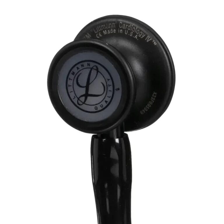 Detalhe do Littmann Cardiology IV mostra a diferença do estetoscópio cardiológico
